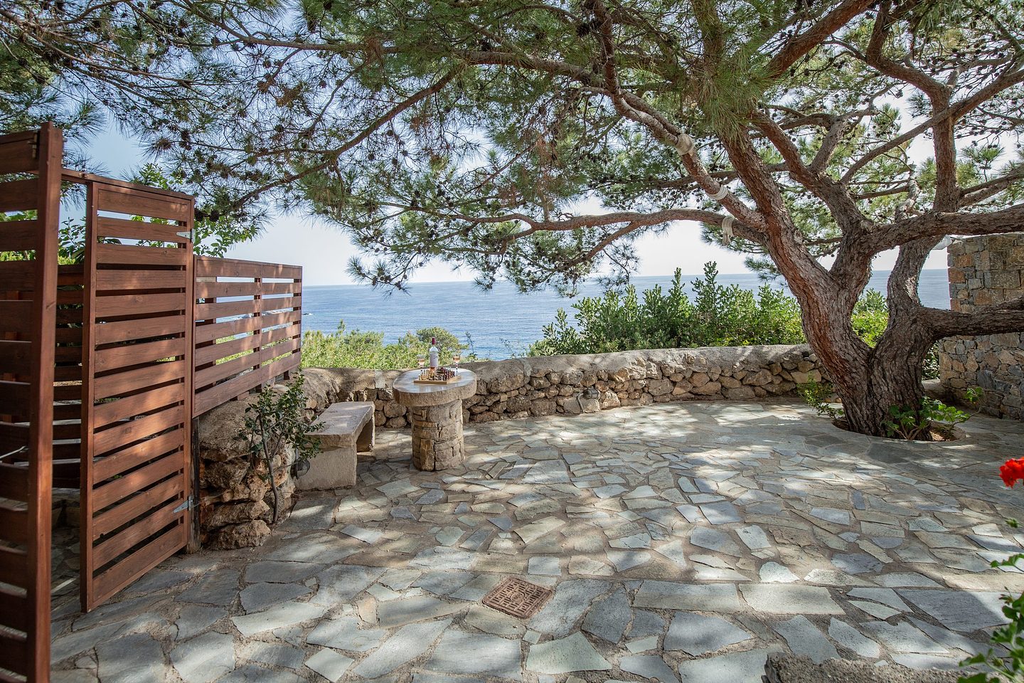 Gardens and terraces 10