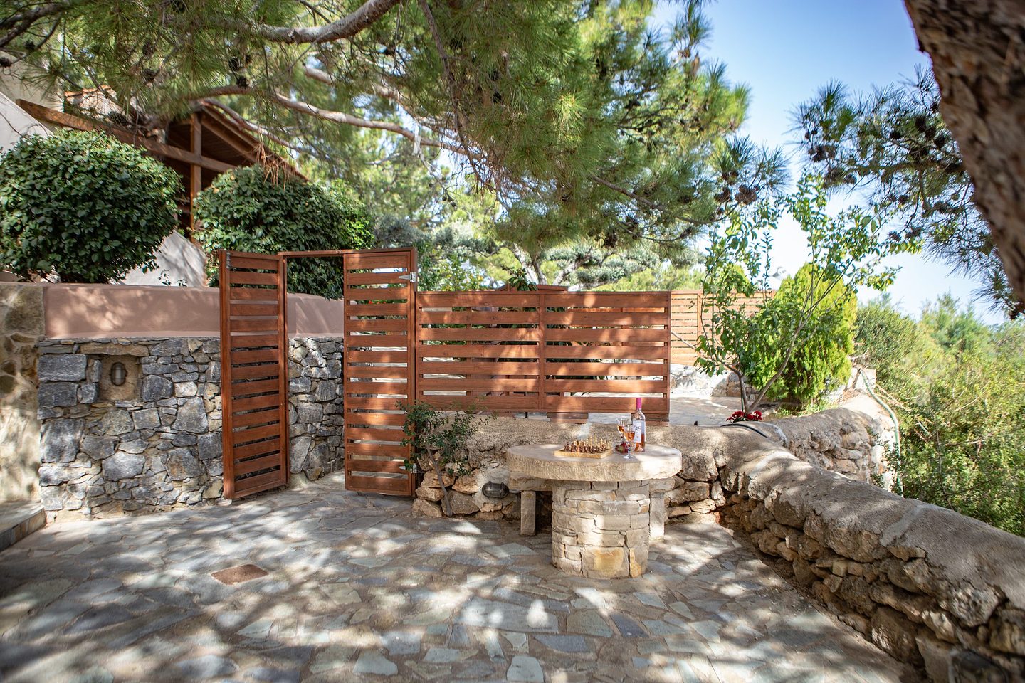 Gardens and terraces 6