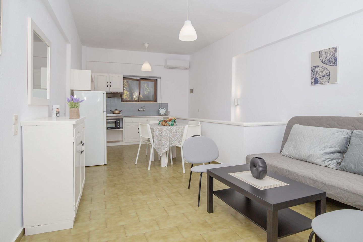 Mezonette interior 35